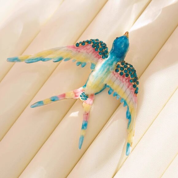 Blue swallow brooch - Picture 2 of 5